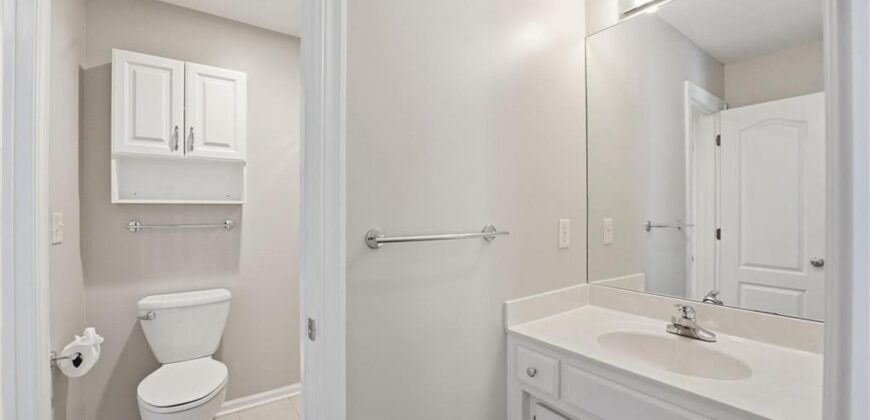6119 S National Drive, Parkville, MO 64152