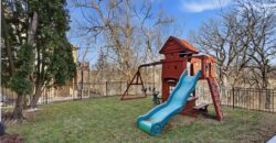 6119 S National Drive, Parkville, MO 64152