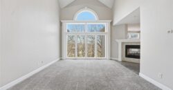 6119 S National Drive, Parkville, MO 64152