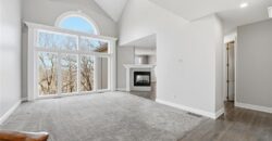 6119 S National Drive, Parkville, MO 64152