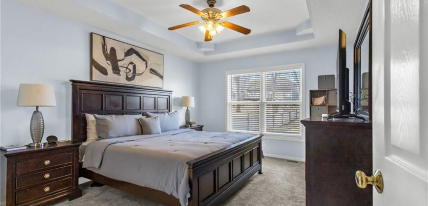 10916 N OXFORD Avenue, Kansas City, MO 64157