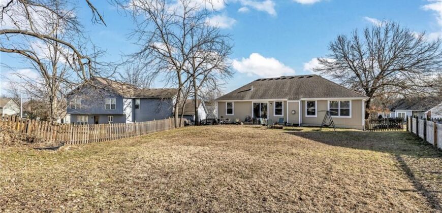 10916 N OXFORD Avenue, Kansas City, MO 64157