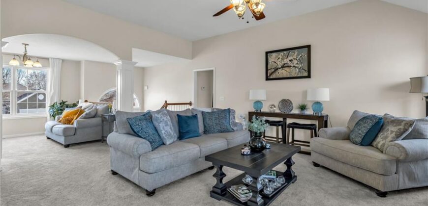 10916 N OXFORD Avenue, Kansas City, MO 64157