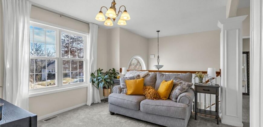 10916 N OXFORD Avenue, Kansas City, MO 64157