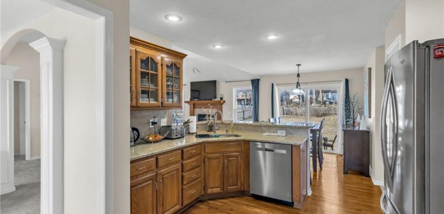 10916 N OXFORD Avenue, Kansas City, MO 64157