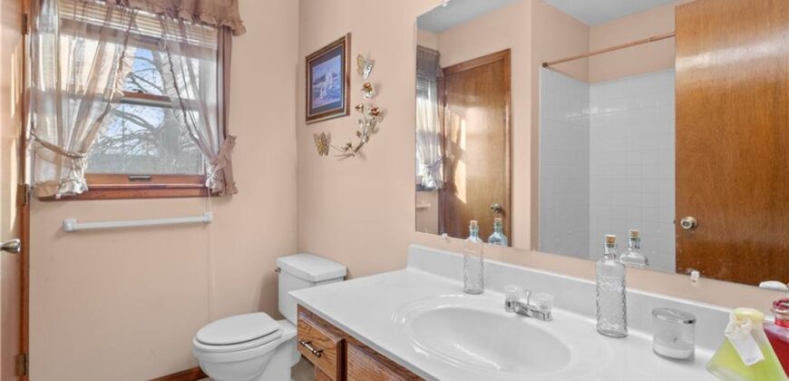 4201 NW 64th Place, Kansas City, MO 64151