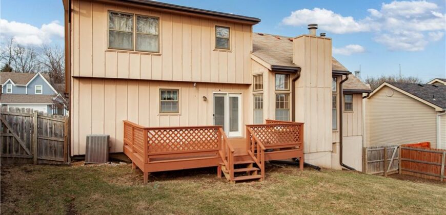4201 NW 64th Place, Kansas City, MO 64151