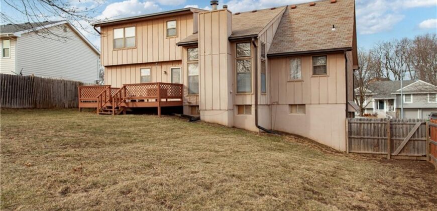 4201 NW 64th Place, Kansas City, MO 64151