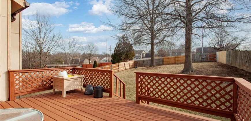 4201 NW 64th Place, Kansas City, MO 64151
