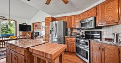 421 Fletcher Drive, Smithville, MO 64089