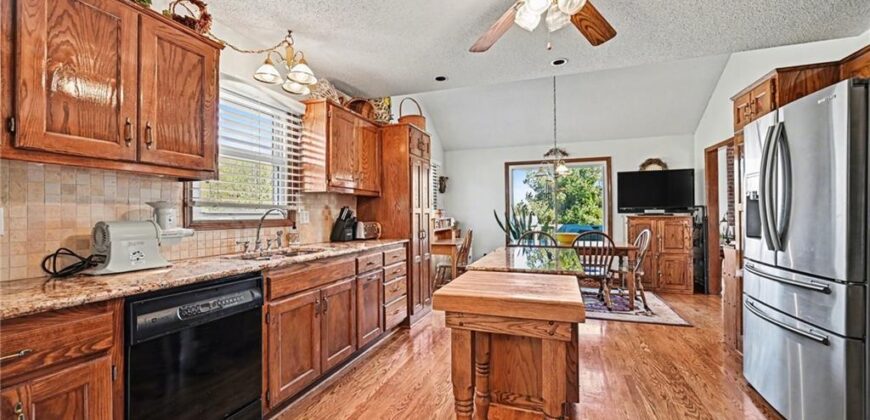 421 Fletcher Drive, Smithville, MO 64089