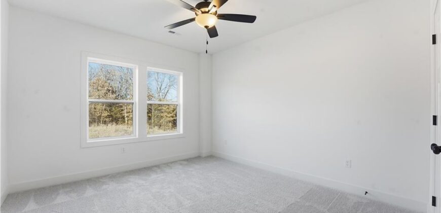 502 7th Street, Smithville, MO 64089