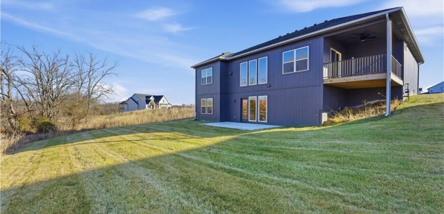 502 7th Street, Smithville, MO 64089