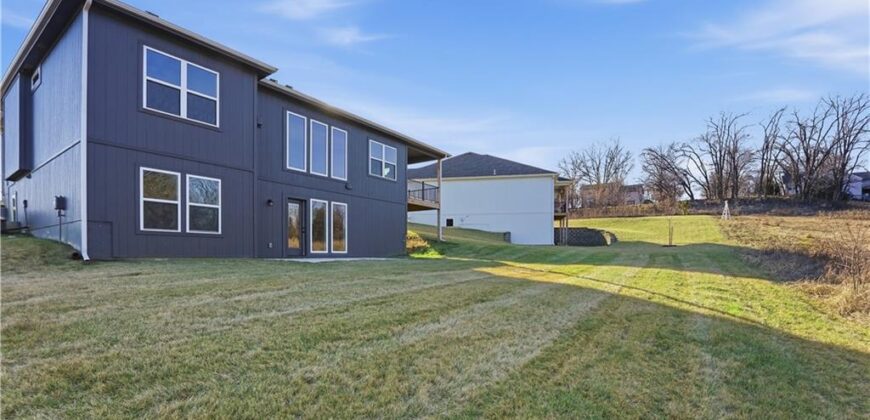 502 7th Street, Smithville, MO 64089