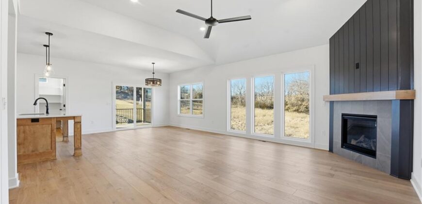 502 7th Street, Smithville, MO 64089