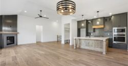 502 7th Street, Smithville, MO 64089