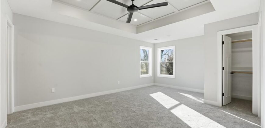 407 Sixth Street, Smithville, MO 64089