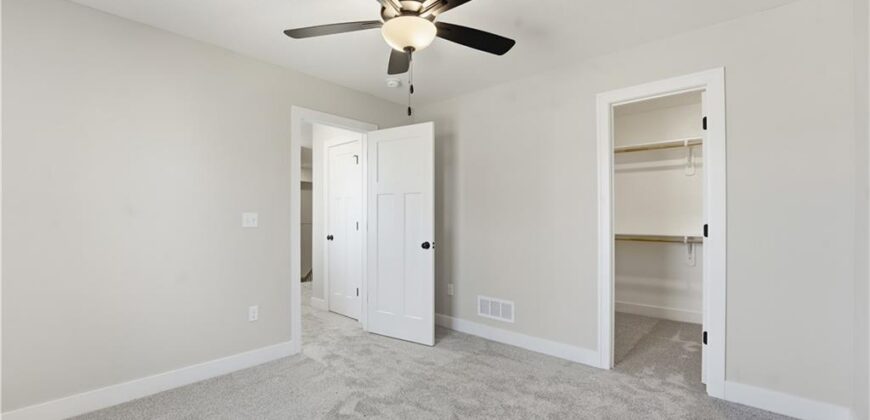 407 Sixth Street, Smithville, MO 64089