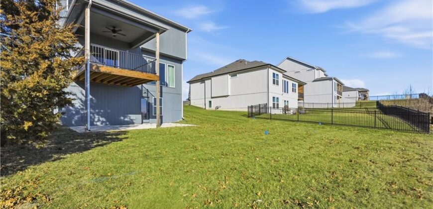 407 Sixth Street, Smithville, MO 64089
