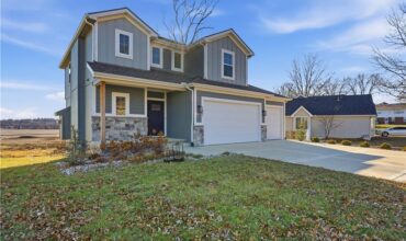 407 Sixth Street, Smithville, MO 64089