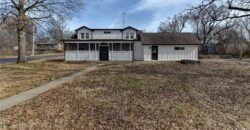 4859 NW Waukomis Drive, Northmoor, MO 64151