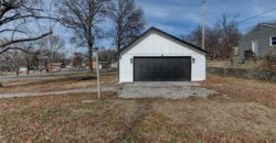 4859 NW Waukomis Drive, Northmoor, MO 64151