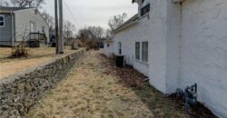 4859 NW Waukomis Drive, Northmoor, MO 64151