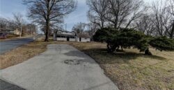 4859 NW Waukomis Drive, Northmoor, MO 64151