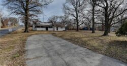 4859 NW Waukomis Drive, Northmoor, MO 64151