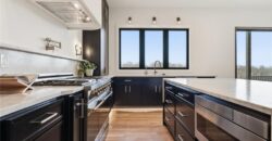 7445 NW Fawn Avenue, Parkville, MO 64152