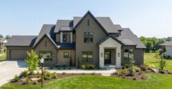 7445 NW Fawn Avenue, Parkville, MO 64152