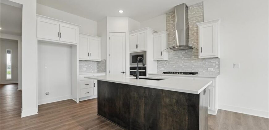 1612 NW 105th Street, Kansas City, MO 64155