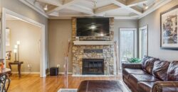 132 The Woodlands Drive, Gladstone, MO 64119