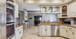 132 The Woodlands Drive, Gladstone, MO 64119