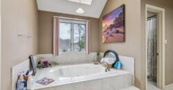 132 The Woodlands Drive, Gladstone, MO 64119