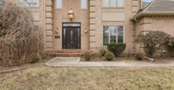 132 The Woodlands Drive, Gladstone, MO 64119