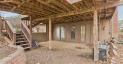 132 The Woodlands Drive, Gladstone, MO 64119