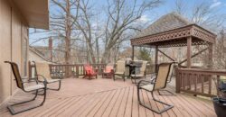 132 The Woodlands Drive, Gladstone, MO 64119