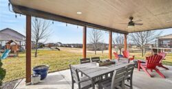 17802 Greyhawke Ridge, Smithville, MO 64089
