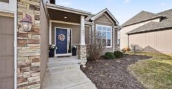 17802 Greyhawke Ridge, Smithville, MO 64089