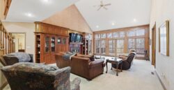 71 The Woodlands Drive, Gladstone, MO 64119