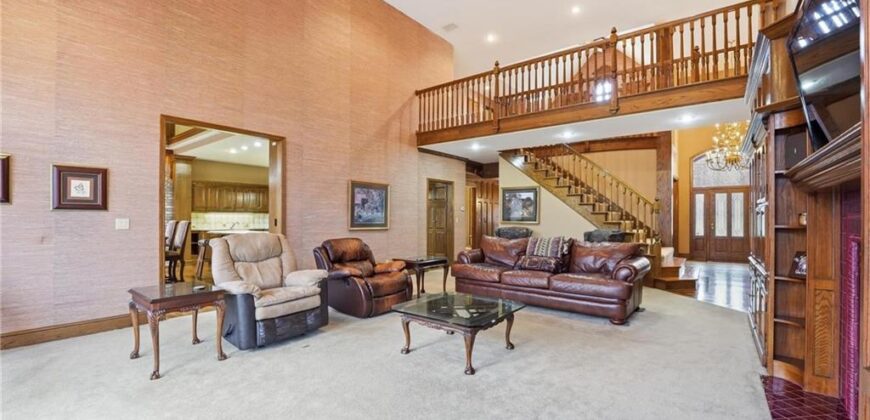 71 The Woodlands Drive, Gladstone, MO 64119