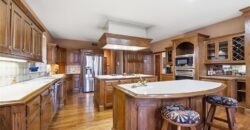 71 The Woodlands Drive, Gladstone, MO 64119