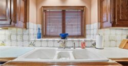 71 The Woodlands Drive, Gladstone, MO 64119
