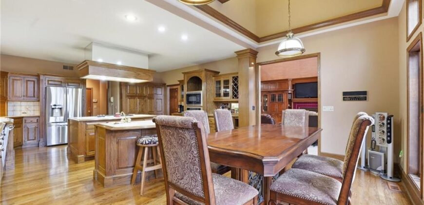 71 The Woodlands Drive, Gladstone, MO 64119