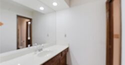 71 The Woodlands Drive, Gladstone, MO 64119