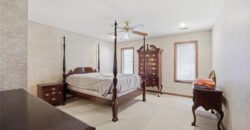 71 The Woodlands Drive, Gladstone, MO 64119