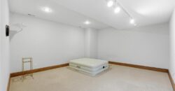 71 The Woodlands Drive, Gladstone, MO 64119