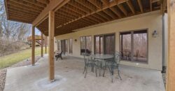 71 The Woodlands Drive, Gladstone, MO 64119