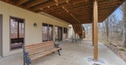 71 The Woodlands Drive, Gladstone, MO 64119